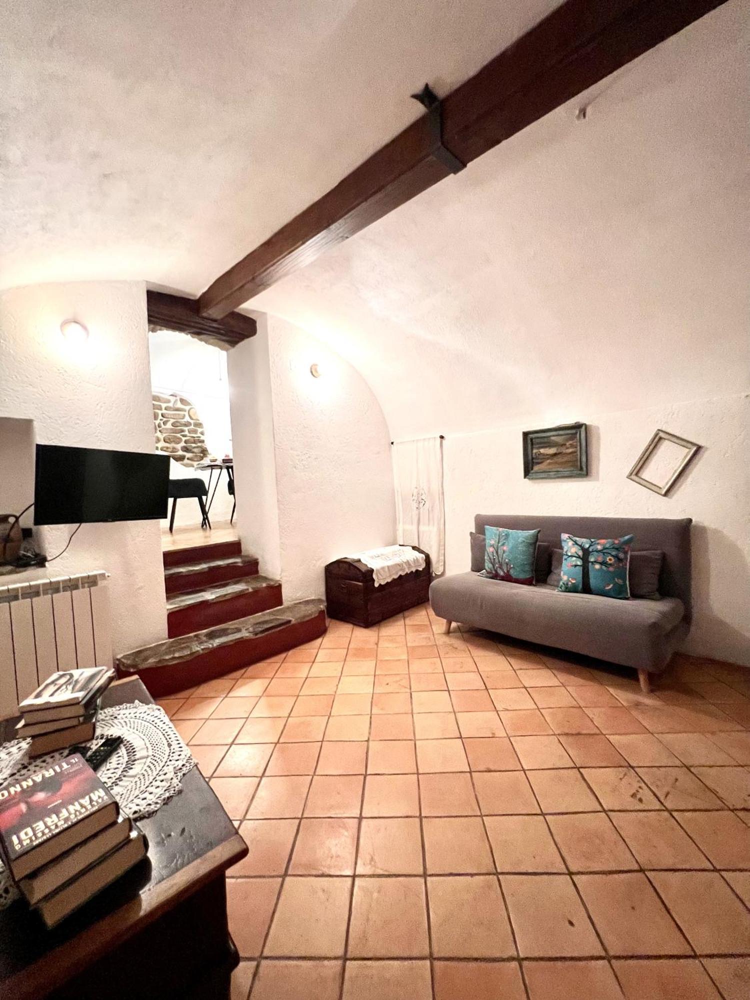 Stecado Caste - Dimora Storica Nel Cuore Del Paese Dolceacqua Exterior foto